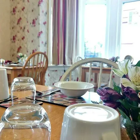 Rutland West Guest House-3